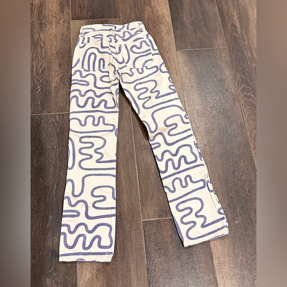 Zara Cream and Purple Funky Abstract Print Straight Leg Jeans Sz 0 - Picture 5 of 7